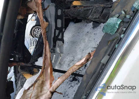 2015 Mercedes-Benz E 400 4Matic из США, поврежденный, VIN WDDKJ6HBXFF303085